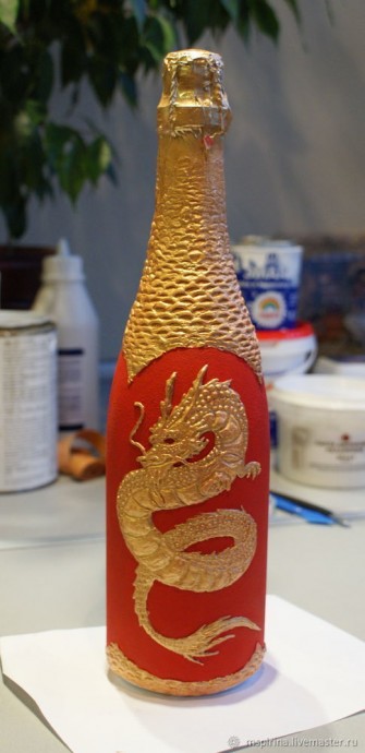 Декор бутылки с драконом