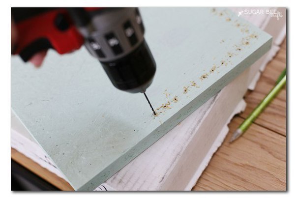 Яркое панно из ниток