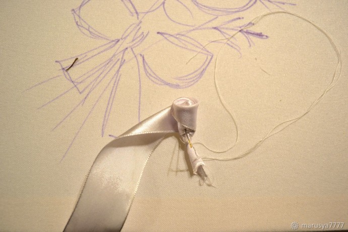 Вышиваем лентами букет белых роз