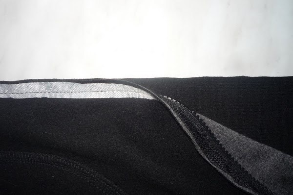 Мастер-класс по втачиванию молнии в толстовку с подбортом