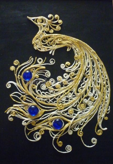 Панно из джутового шпагата в виде павлина