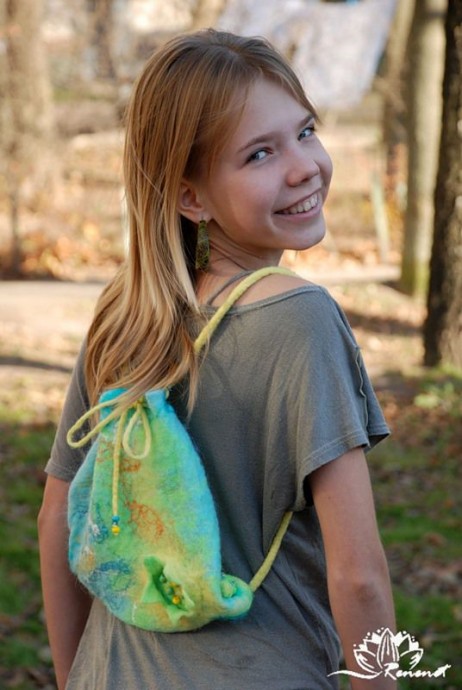 Секреты бесшовного валяния на примере городского рюкзачка