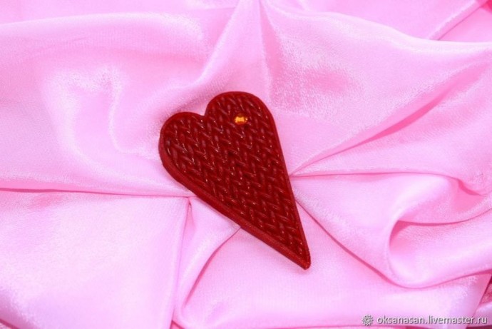 Брошь в стиле имитации вязания