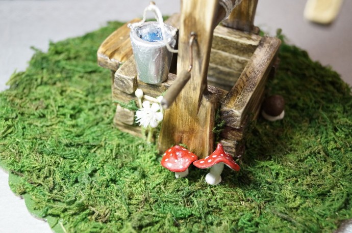 Миниатюрный интерьерный колодец