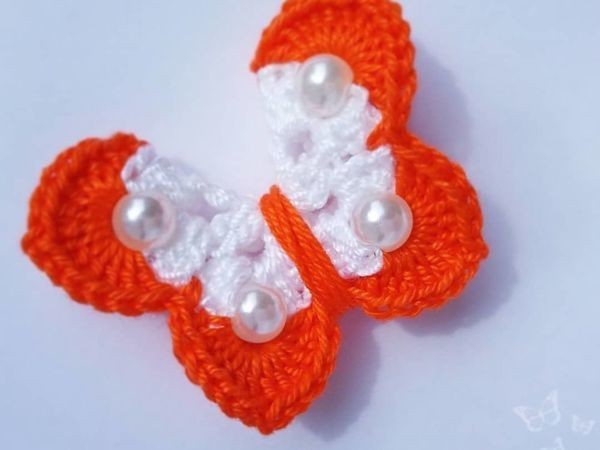 Объемные бабочки крючком