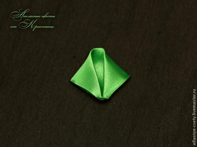 Роза в технике канзаши