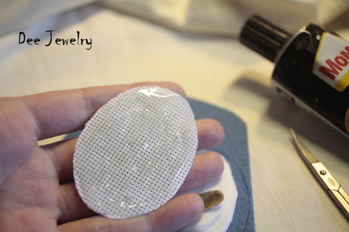 Как сделать вышитый по канве элемент выпуклым