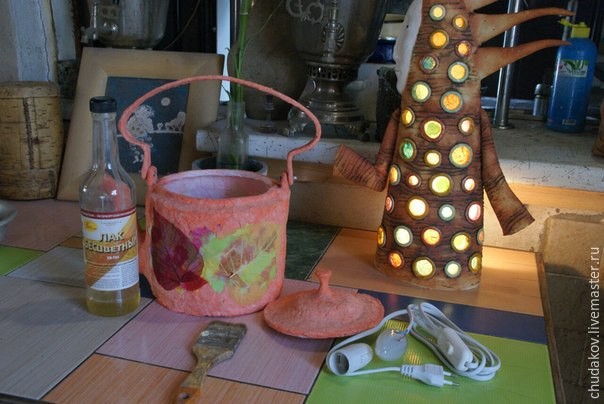 Необычный чайник-светильник из папье-маше