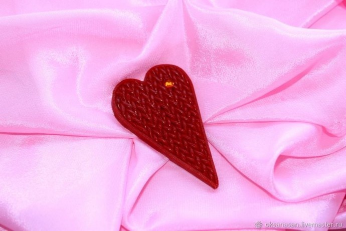 Брошь в стиле имитации вязания