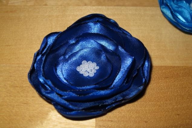 Цветок из ткани