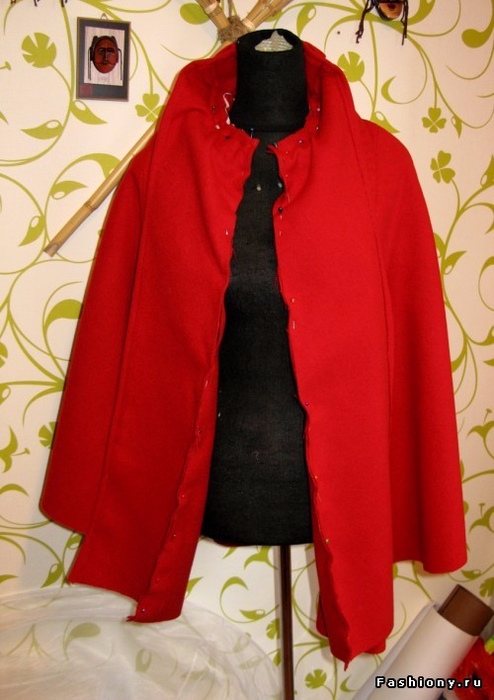 Шьем модное пальто-кейп: мастер-класс и переделка устаревшего пальто в кейп