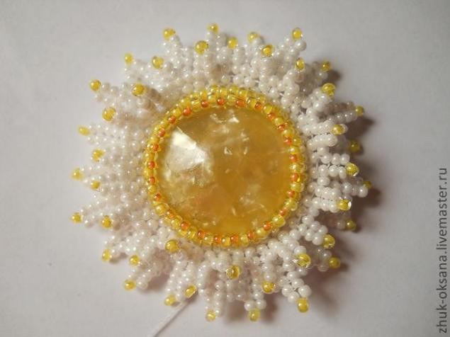 Создаем кулон из бисера "Прекрасная ромашка": часть 6