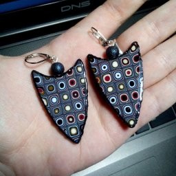 Создаем стильные серьги из полимерной глины с квадратными узорами: часть 2