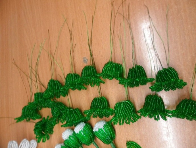 Ромашки из бисера и рубки