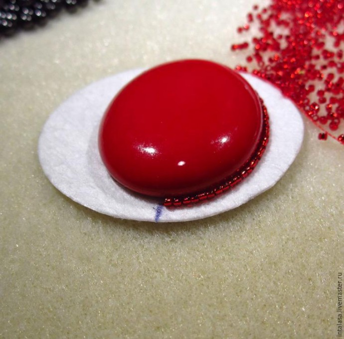 Создаем колье в технике сутажной вышивки: часть 1