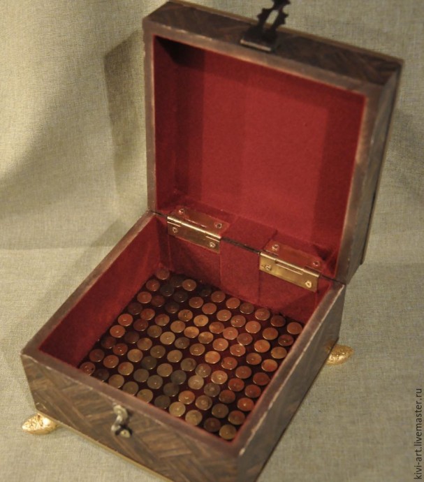 Декорирование шкатулки в стиле китч: часть 9