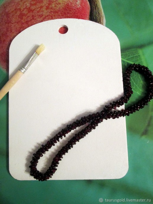Мастерим интересную ключницу "Гранат"