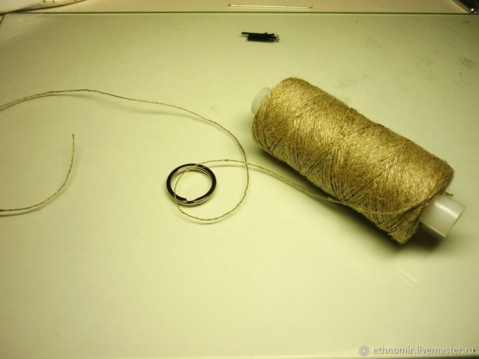 Мастер-класс по изготовлению брелока "Мышь": часть 1