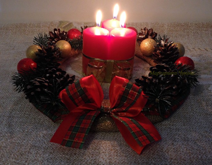Декоративный праздничный венок своими руками: часть 2