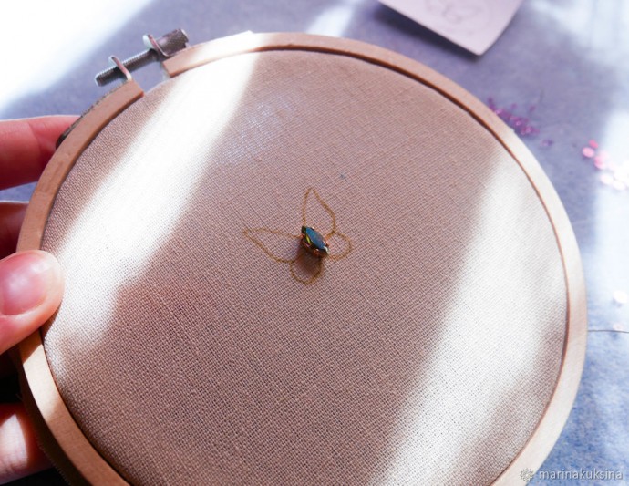 Создаем кулон "Бабочка" с использованием маленьких пялец: часть 1