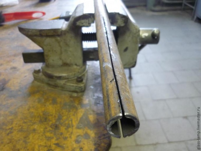 Превращаем ржавую трубу в основание светильника: часть 1