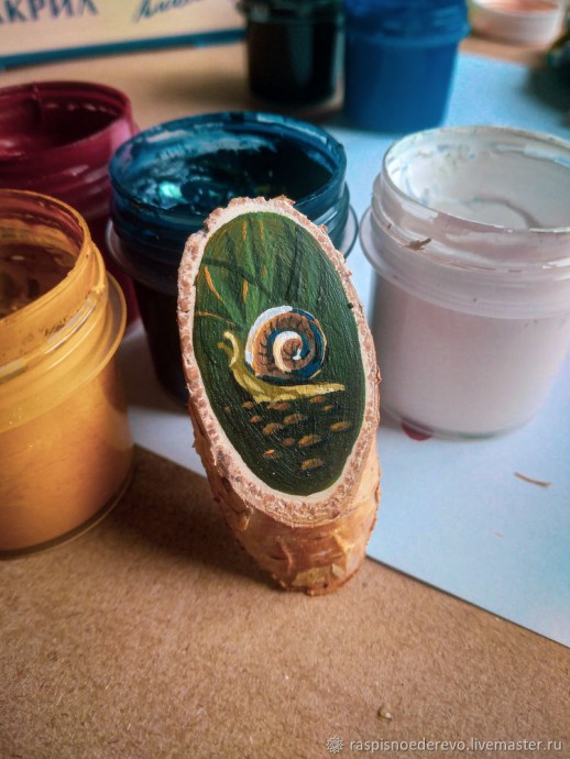 Мастер-класс по созданию расписной броши на деревянной основе: часть 2