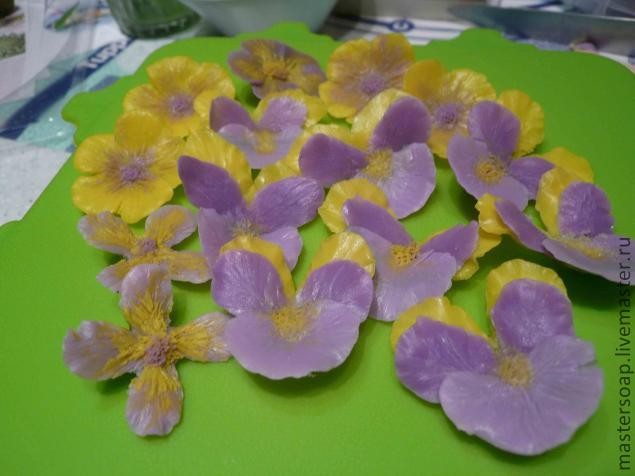 Мастер-класс мыльного букета "Цветочная поляна": часть 2