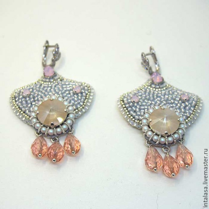 Вышиваем сережки "Лепестки сакуры": часть 2