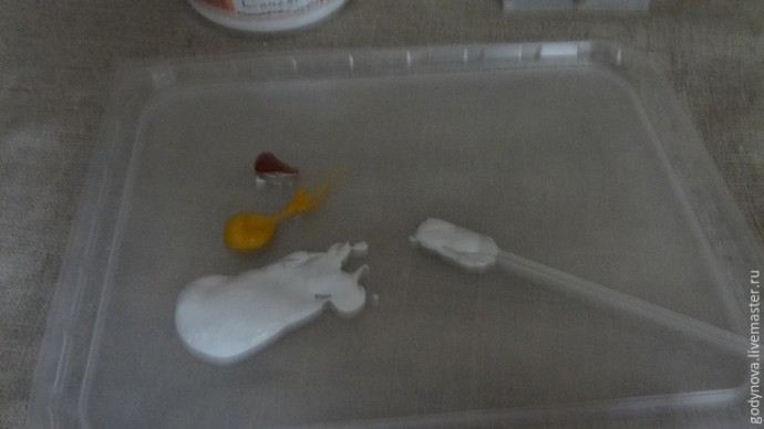 Мастер-класс: декор бутылки для святой воды в технике декупаж, часть 2