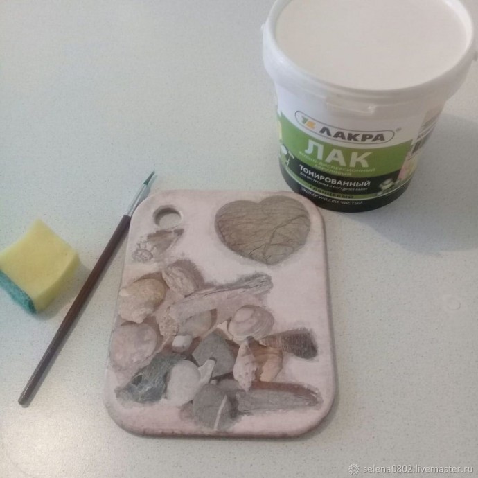 Декорируем разделочную доску в технике декупаж с эффектом кракелюр: часть 2