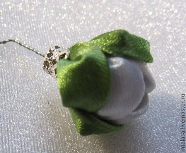 Сборка бутона в технике канзаши