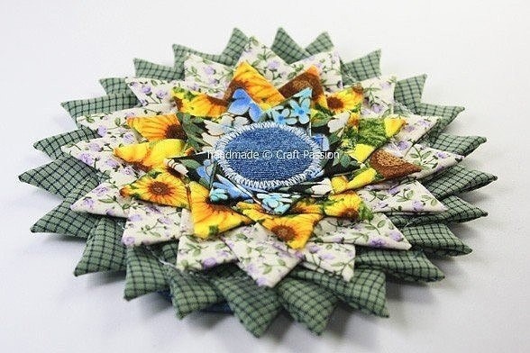 Коврик, сидушка или декоративная салфетка из лоскутков