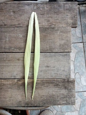 Птичка из листьев початка кукурузы