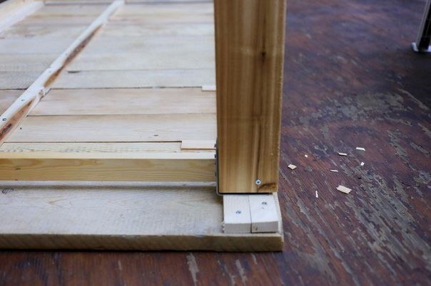 Самодельный уличный стол