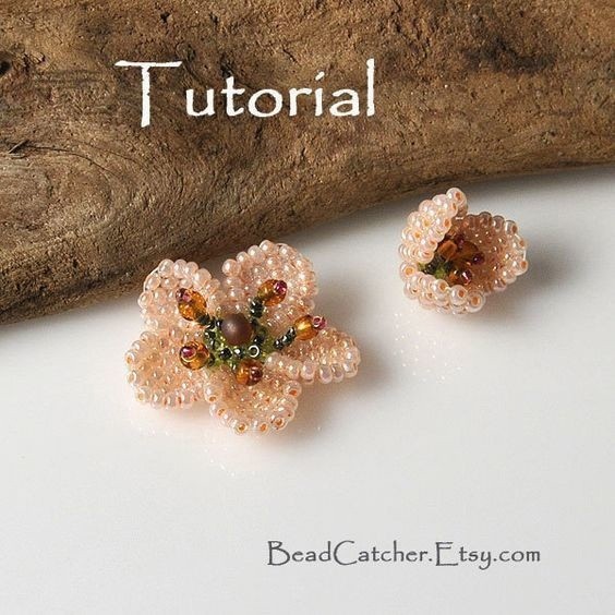 Чудесные украшения из очень простых цветочков