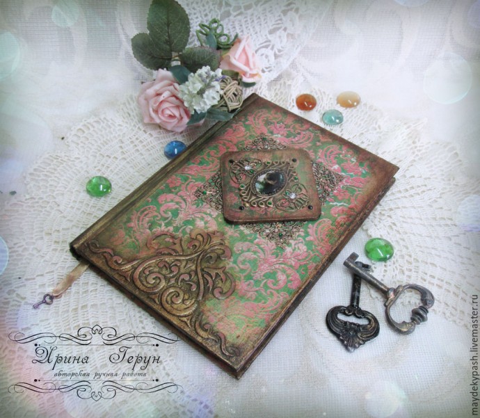 Процесс создания ежедневника "Тайна старого замка": часть 5