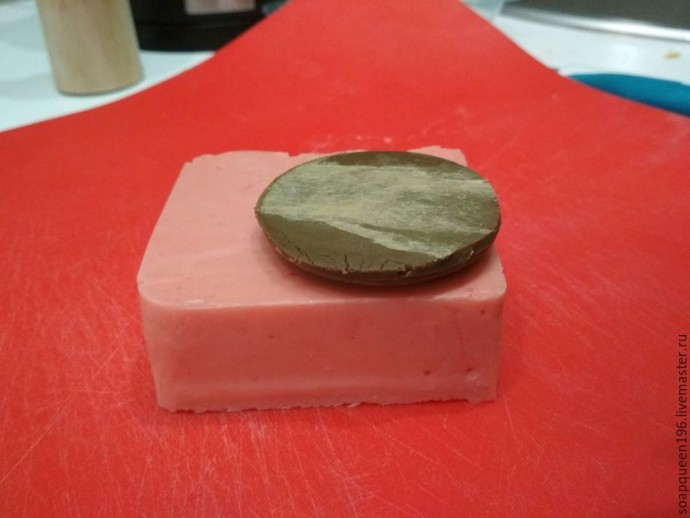 Как сделать свой фирменный ударный штамп для мыла