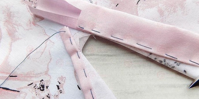 Обработка разреза рукава планкой