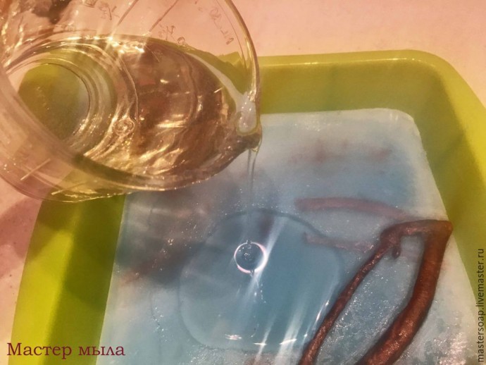 Мастер-класс по мыльной картине "Снегирь": часть 3