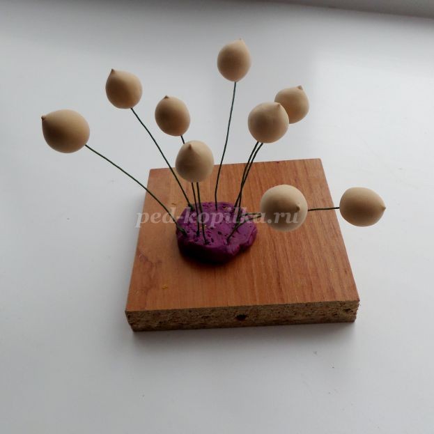 Осенняя ветка из фоамирана: часть 2