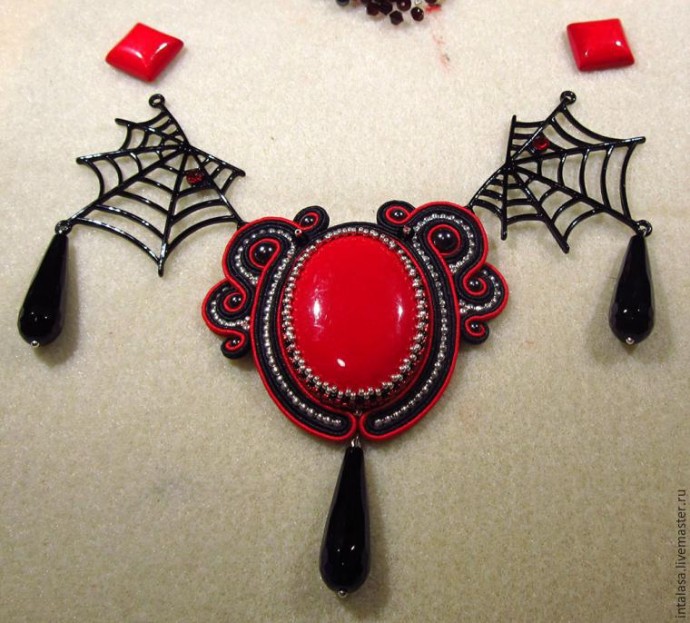 Создаем колье в технике сутажной вышивки: часть 4