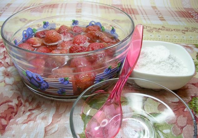 Клубничная маска своими руками