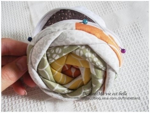 Кошелёк в виде розы: лоскутное шитье