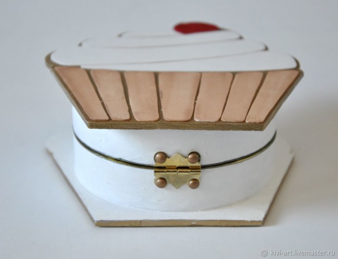 Делаем сумочку-кекс своими руками: часть 3