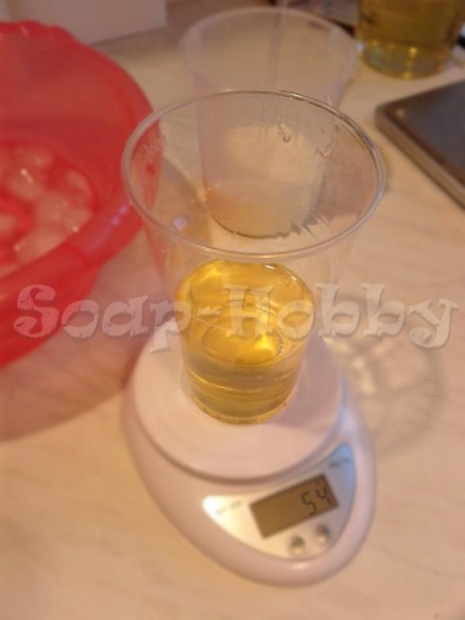 Молочное мыло с нуля с добавлением мёда и овсянки: часть 1