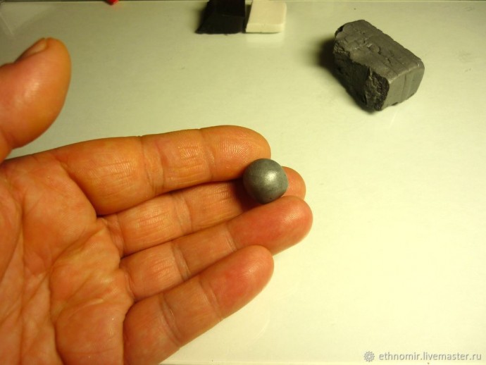 Мастер-класс по изготовлению брелока "Мышь": часть 2