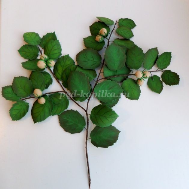 Осенняя ветка из фоамирана: часть 3