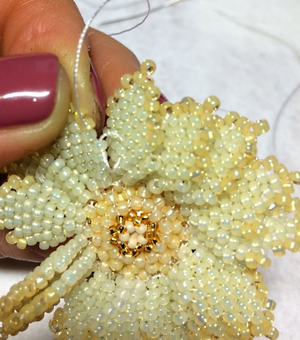 Создаём брошь-подвеску "Солнечный цветочек": часть 3