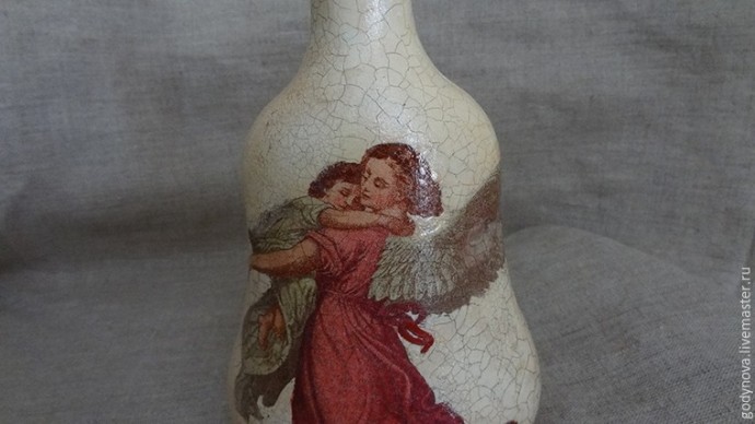 Мастер-класс: декор бутылки для святой воды в технике декупаж, часть 3