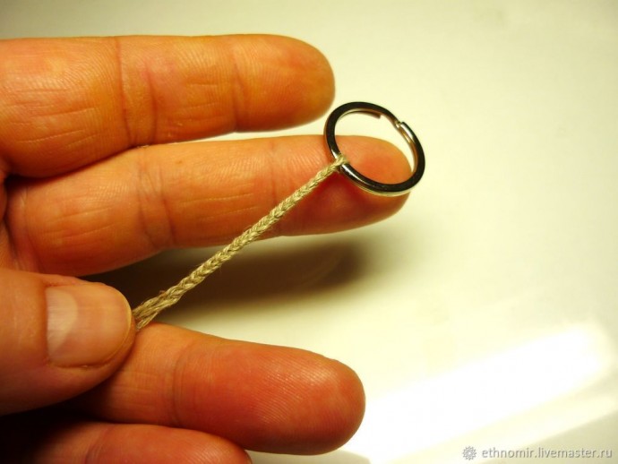 Мастер-класс по изготовлению брелока "Мышь": часть 1